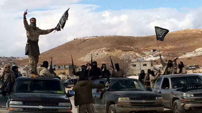 IŞİD ile Nusra birbirine girdi: 35 ölü