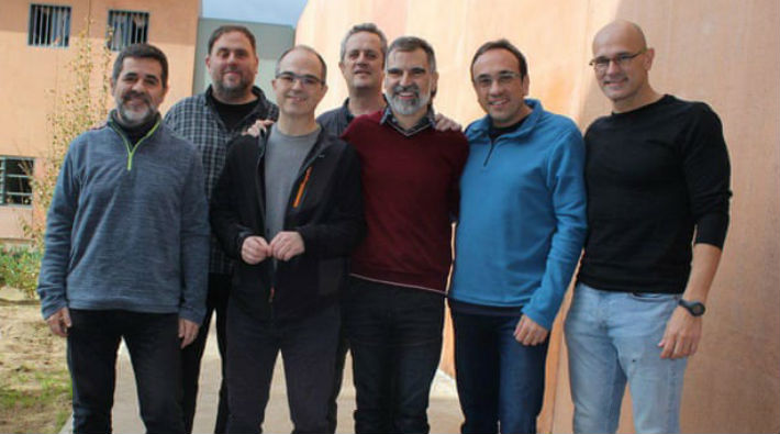 İspanya'nın tutukladığı Katalan liderler açlık grevine başladı