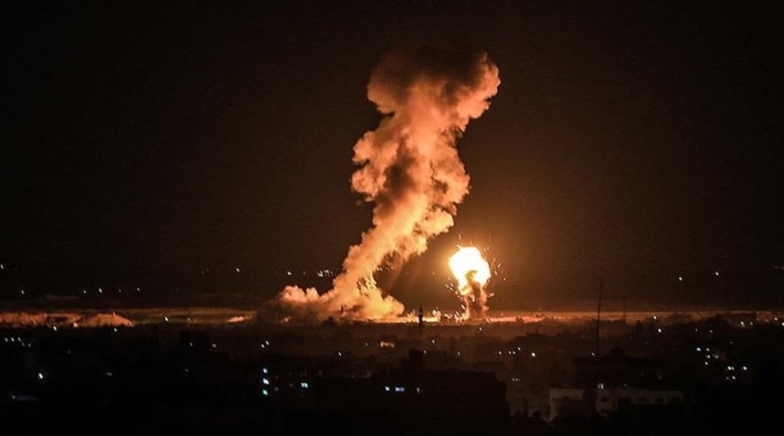 İsrail, Lazkiye ve Hama'ya saldırı düzenledi: 1 sivil hayatını kaybetti, 6'sı yaralandı