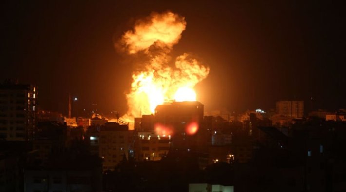 İsrail Savunma Kuvvetleri, Gazze'ye hava saldırısı düzenlendiğini açıkladı
