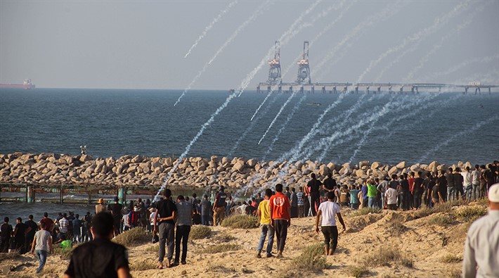 İsrail'den Gazzeli aktivistlere gerçek mermiyle saldırı