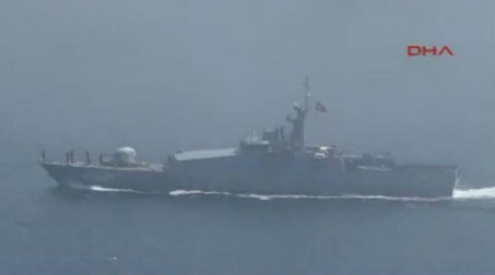 İstanbul açıklarında Rus savaş gemisi kargo gemisiyle çarpıştı