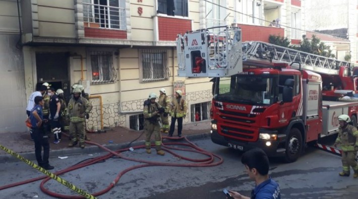 İstanbul Esenyurt'ta yangın: Anne ve çocuğu hayatını kaybetti