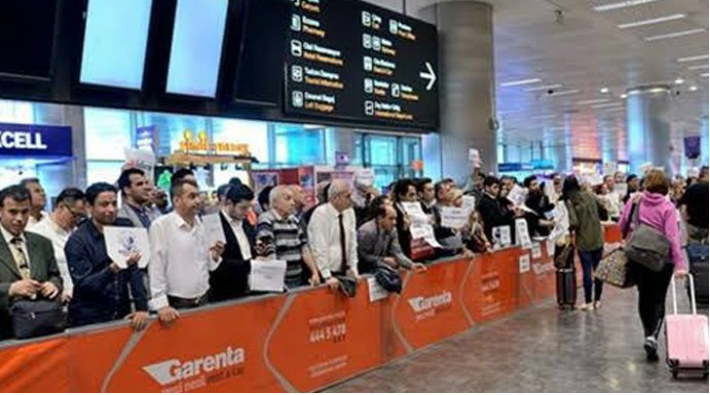 İstanbul Havalimanı'ndaki pankart yasağına tepki: 'Dünya geneline aykırı'