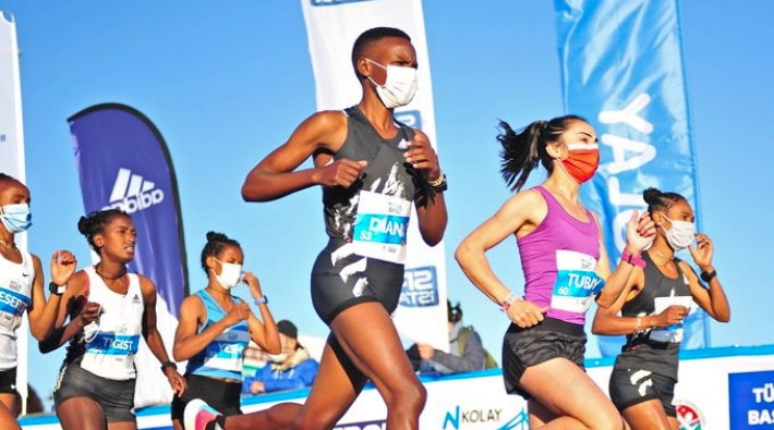 İstanbul Maratonu'nu kadınlarda Diana Chemtai Kipyogei, erkeklerde Benard Cheruiyot Sang kazandı 