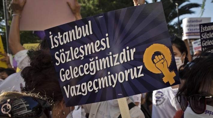 CHP'li 11 belediye başkanı: İstanbul Sözleşmesi'nin feshi insan haklarına darbedir