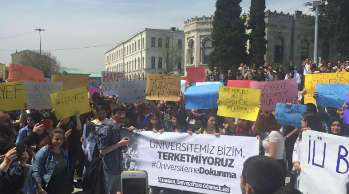 İstanbul Üniversitesi Öğrencileri: Üniversitemiz bizim terk etmiyoruz!