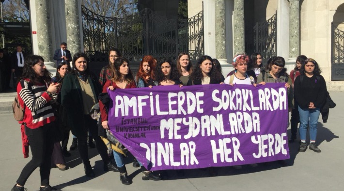 İstanbul Üniversitesi’nden kadınlar: Adalet sizin terazinizde değil, kadınların mücadelesindedir