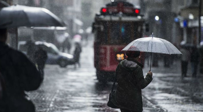 İstanbul'da beklenen yağışlar başladı