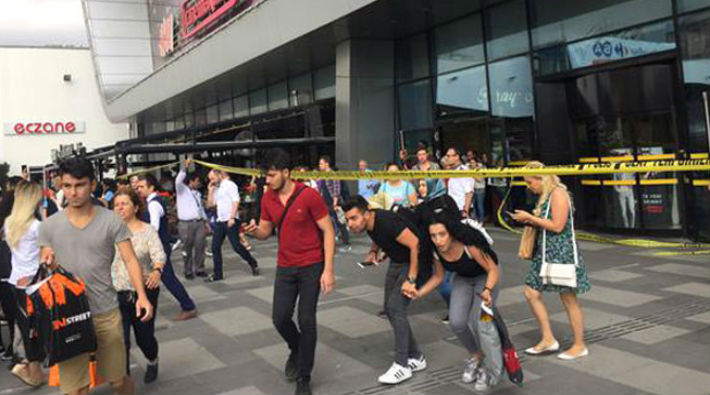 İstanbul'da bomba ihbarı yapılan bir AVM boşaltıldı