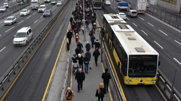 İstanbul'da toplu ulaşıma yapılan yüzde 35’lik zam bugün uygulanmaya başlandı