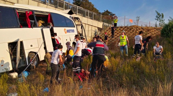 İstanbul'da yolcu otobüsü yoldan çıktı: 5 ölü, 25 yaralı