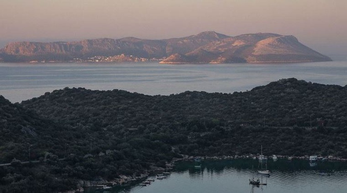 Yunanistan, İyon Denizi'ndeki karasularını 12 mile çıkarttı