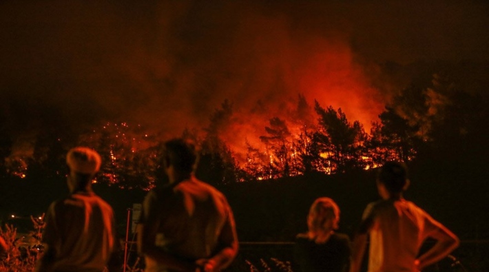İzmir'deki yangın 3'üncü gününde kontrol altına alındı