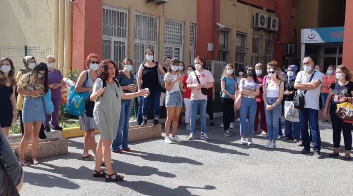 İzmir'de sağlık emekçilerine 'idari izin' kesintisi: 'Ekonomi sıkıştıkça personelin parasını kısıyorlar'