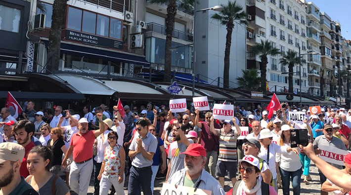İzmir'deki 'Adalet Yürüyüşü'nde polis Hazirancıları gözaltına almaya çalıştı