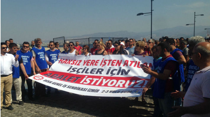  İzmir'de geri alınmayan işçiler için iş bırakma eylemi
