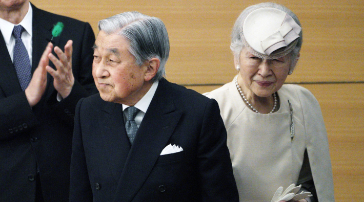 Japonya İmparatoru Akihito tahtı oğluna bıraktı