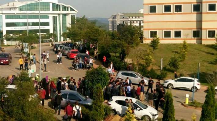 Kocaeli Üniversitesi'nde devrimci öğrencilere ÖGB ve faşistler birlikte saldırdı