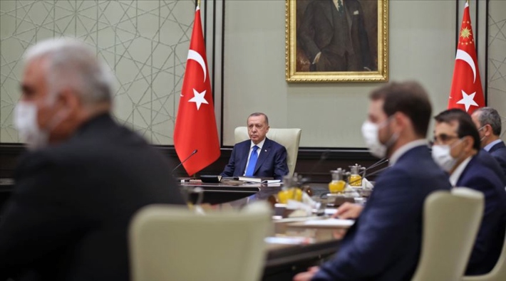 Milyonlarca emekçi can derdindeyken, Erdoğan'ın gündemi muhalefet: Ezan ve bayrak düşmanları