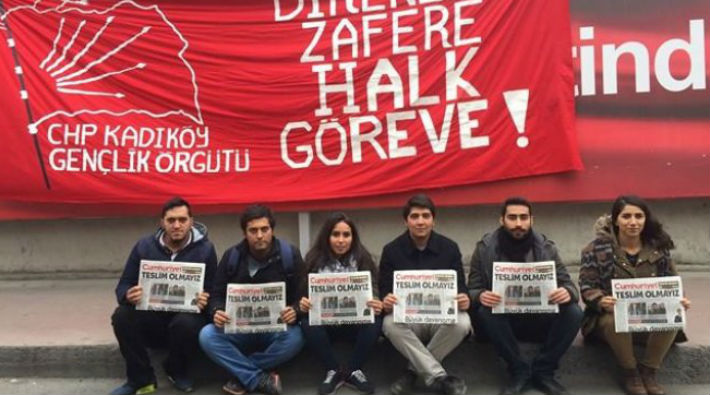 CHP Kadıköy Gençlik Örgütü: Partimizin, bu düzenin oyuncağı olmasına müsaade etmeyeceğiz