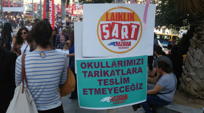 Kadıköy'de 'laik eğitim' yürüyüşü