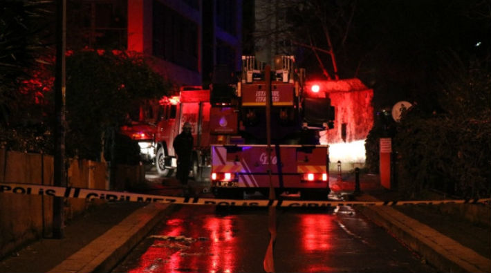 Kadıköy'de yangın: İki kişi yaşamını yitirdi