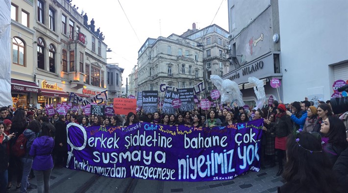 Türkiye'nin dört bir yanında kadınlar sokağa çıktı
