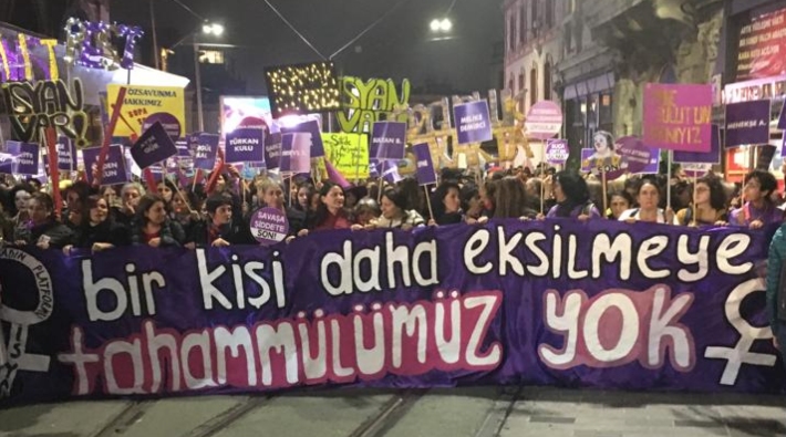 Kadınlar 25 Kasım için sokağa çıktı: 'Bir kişi daha eksilmeyeceğiz'