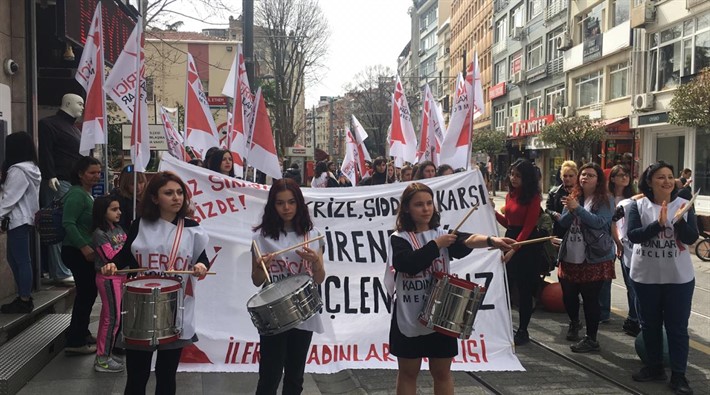 Kadınlar 8 Mart’ta sokaklarda: 'Krize, şiddete karşı direnerek güçleniyoruz'