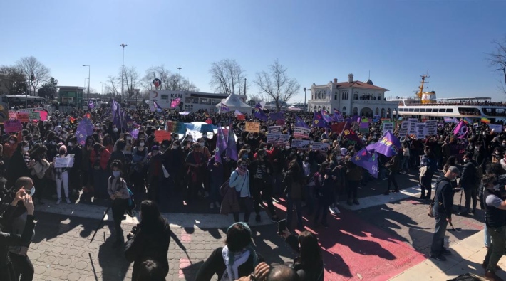 Kadınlar, İstanbul Sözleşmesi için bir kez daha Kadıköy'de
