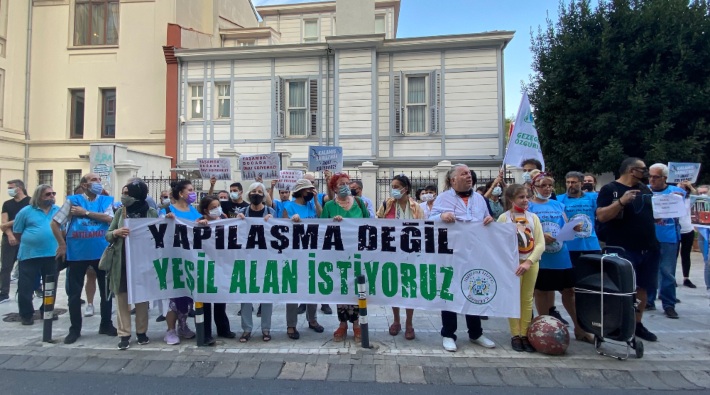 Fenerbahçe-Kalamış Yat Limanı’nın ihaleye açılmasına karşı eylem: ‘Marina değil, yeşil alan istiyoruz’