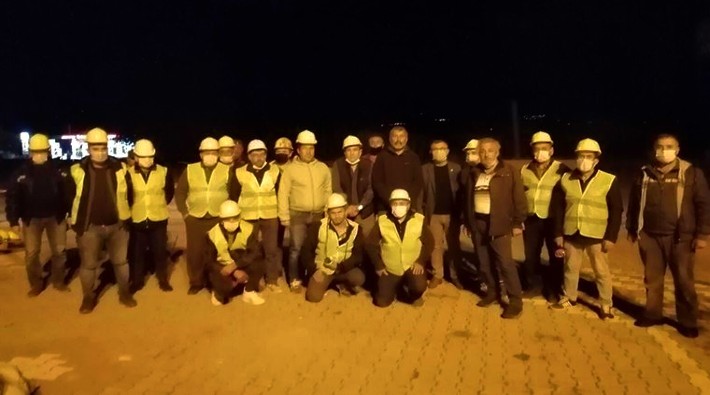 Nöbetteki Somalı madenciler İzmir depreminde kurtarma çalışmaları için yola çıktı