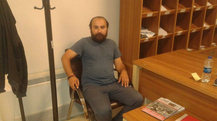 KHK ile Ataşehir Belediyesi’ndeki işinden atılan taşeron işçi oturma eylemine başladı