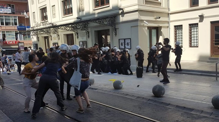 Kadıköy'de lise öğrencilerine saldıran polisler hakkında 'kovuşturmaya yer yok' denildi