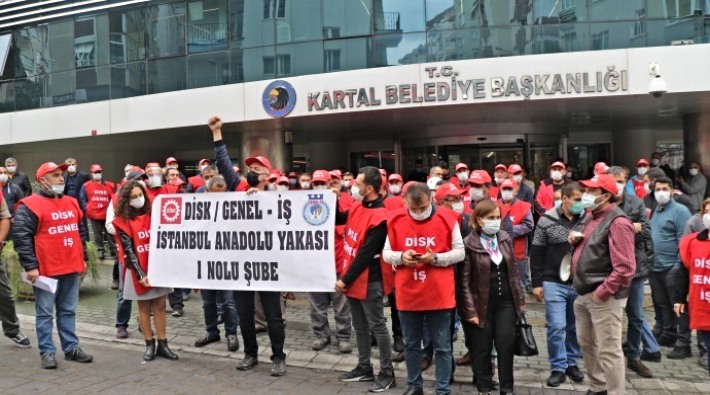 Kartal Belediyesi işçileri grev kararını belediyeye astı