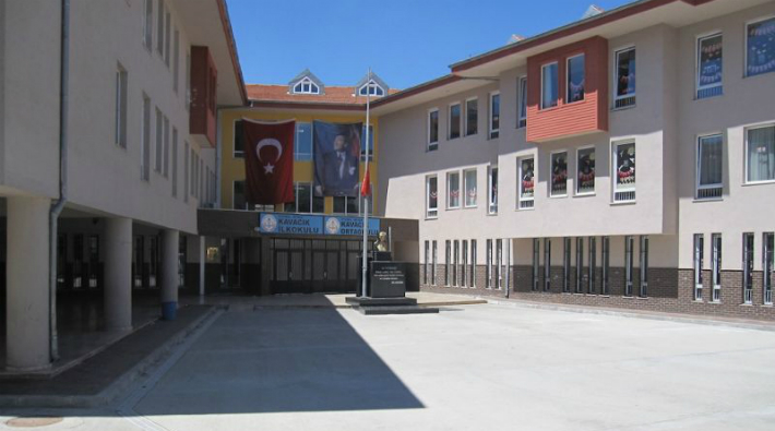 İstanbul’da veliler okul bahçesinde yeni bir okul istemiyor