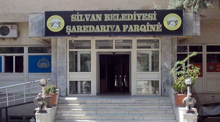 Kayyum atanan Silvan Belediyesi'nde sahte belgelerle 26 personel işten çıkarıldı