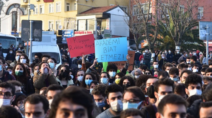 'Kayyum rektör' protestolarındaki üniversitelilere bir operasyon daha: 14 öğrenci gözaltına alındı