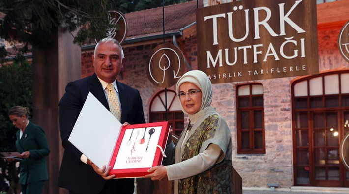 Asırlık Tariflerle Türk Mutfağı'nın İngilizce baskısı için 285 bin lira harcanmış