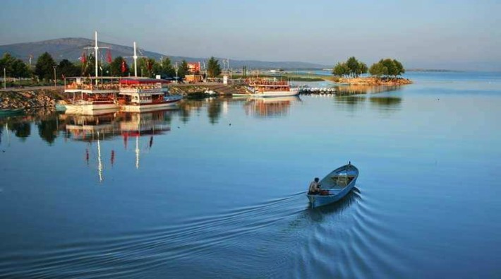 Türkiye'nin en büyük tatlı su göllerinden Beyşehir Gölü çevresi imara açılıyor