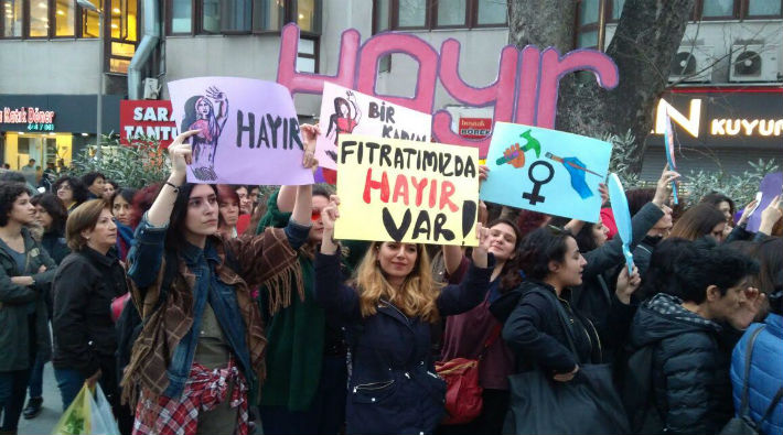 Kocaeli'de kadın eylemine polis saldırısı: 65'in üzerinde gözaltı
