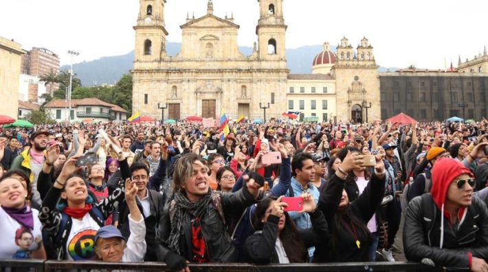 Kolombiya'da genel grev ilan edildi: Sokağa çıkan halka polis saldırdı