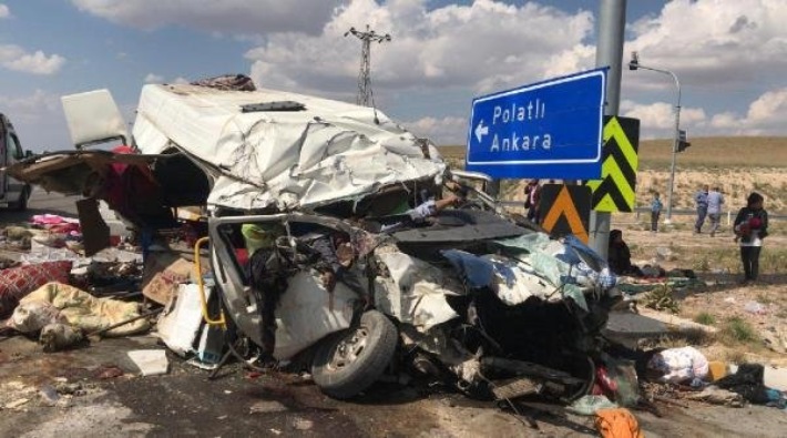 Konya'da 4 işçi ve 3 çocuğun öldüğü trafik kazasında, TIR şoförü tutuklandı