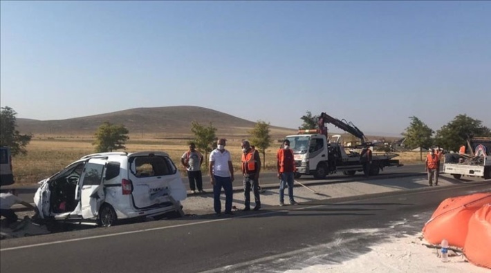 Konya'da TIR ile kamyonet çarpıştı: 6 ölü, 2 yaralı