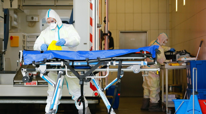 Almanya'da son 24 saate 357 kişi koronavirüs nedeniyle hayatını kaybetti