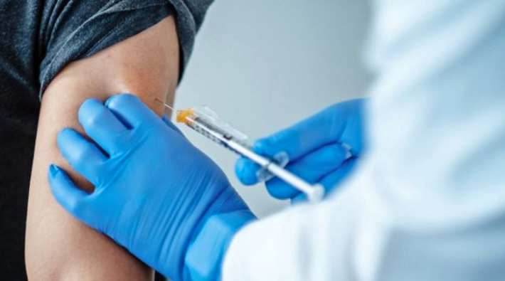 Koronavirüs aşısının ikinci doz uygulaması bugün başlıyor