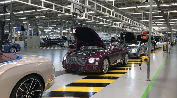 Lüks otomobil üreticisi Bentley bin kişiyi işten çıkaracak