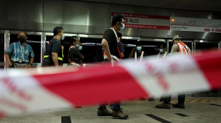 Malezya'nın başkentinde metro hattındaki iki tren çarpıştı