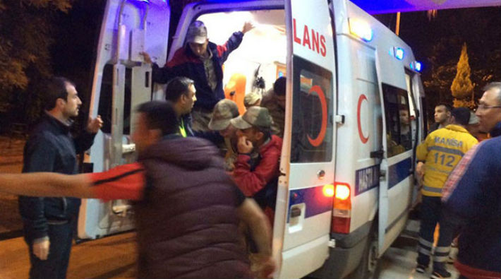 Manisa'da bir kışlada yine gıda zehirlenmesi: Çok sayıda asker hastaneye kaldırıldı